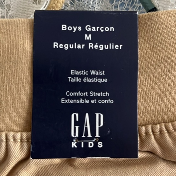 GAP Kids Boys Medium  Tan shorts with elastic waistband - Picture 3 of 9